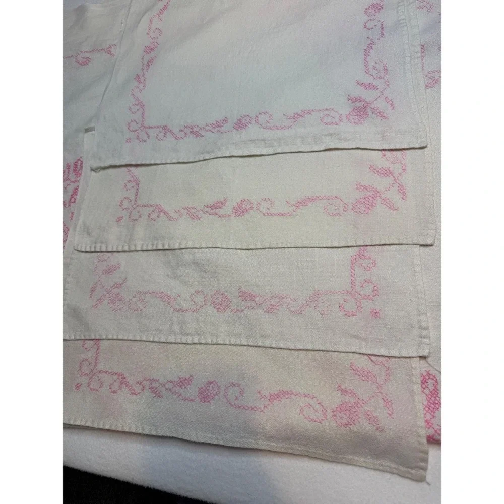 Vintage Pink Cross Stitch Rose Linen Tablecloth and 4 Napkins Set White Cotttage